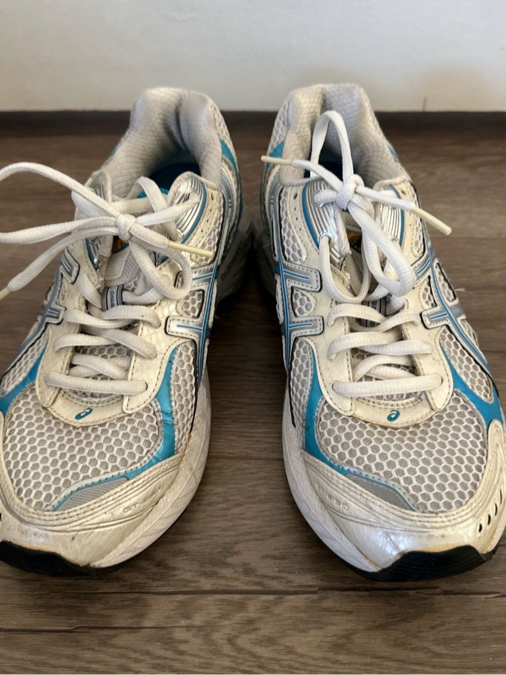 Asics White and Teal Women's Athletic Running Sneakers